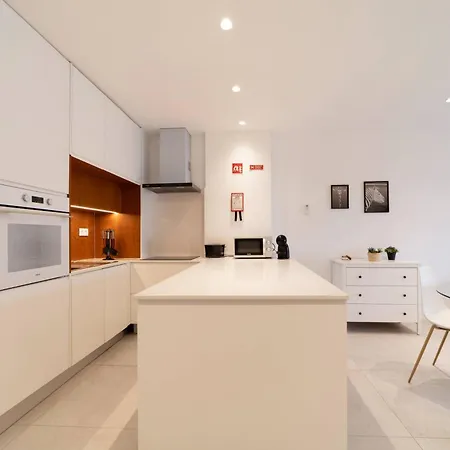 Saro By Hellovacations